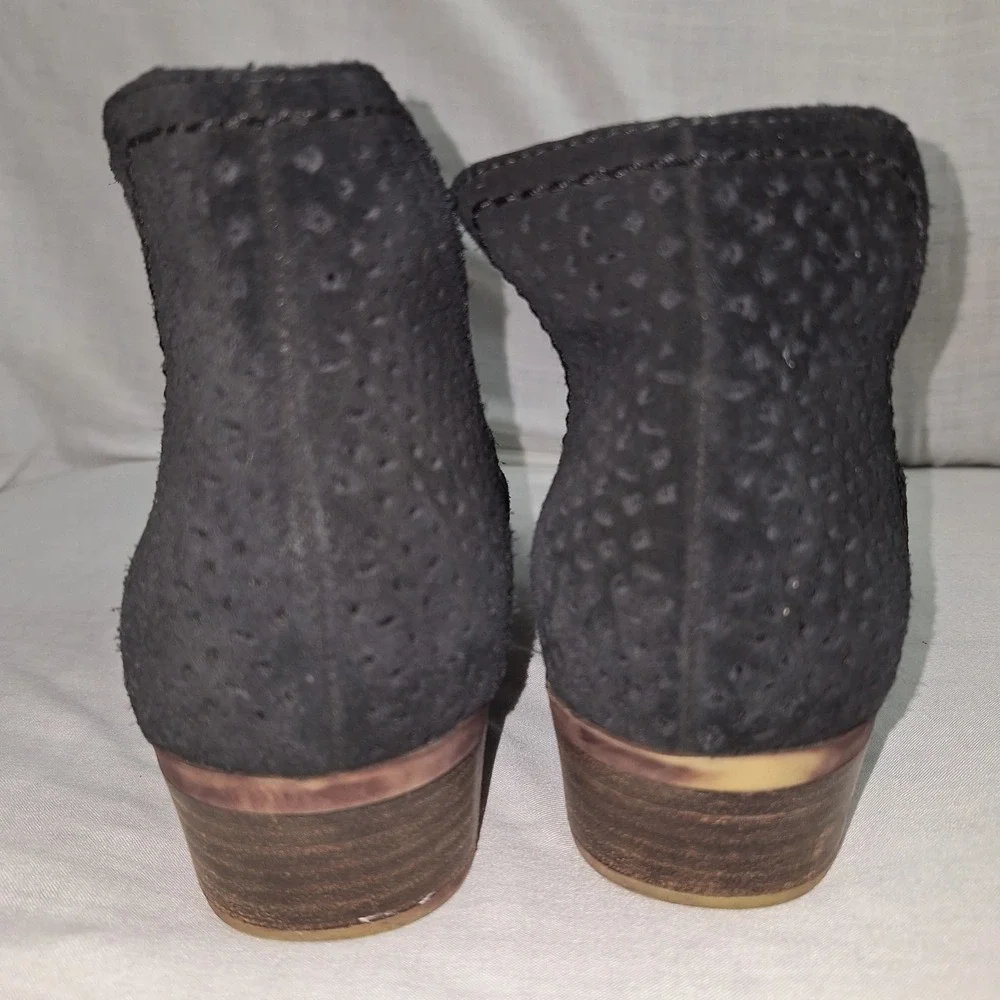 Y2K Grunge Whimsigoth Lucky Brand Black 9M Perforated Suede Basel Ankle Booties